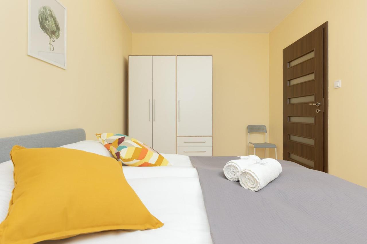 Praga Family With Parking By Renters Apartament